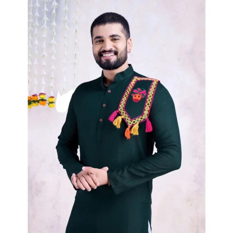 Men's Rayon Mirror Embroidery Mandarin Collar Kurta (Green)