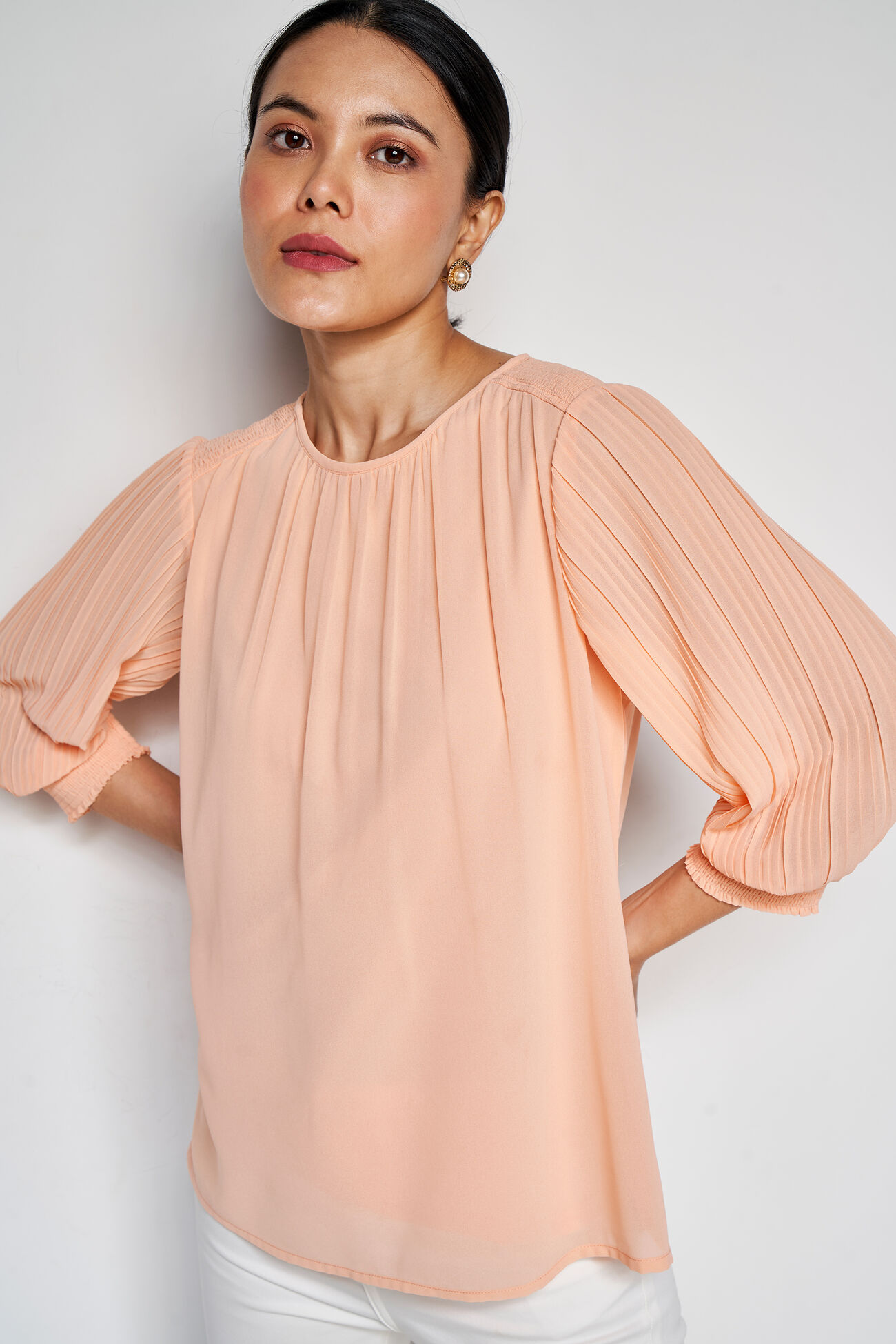 Luminous Straight Top